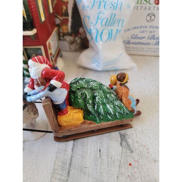 Dept 56 55040 Silver Bells Christmas Shop xmas village accessory - Picture 4 of 15